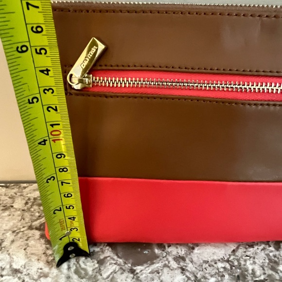 Danier Leather Clutch Purse - Picture 2 of 3